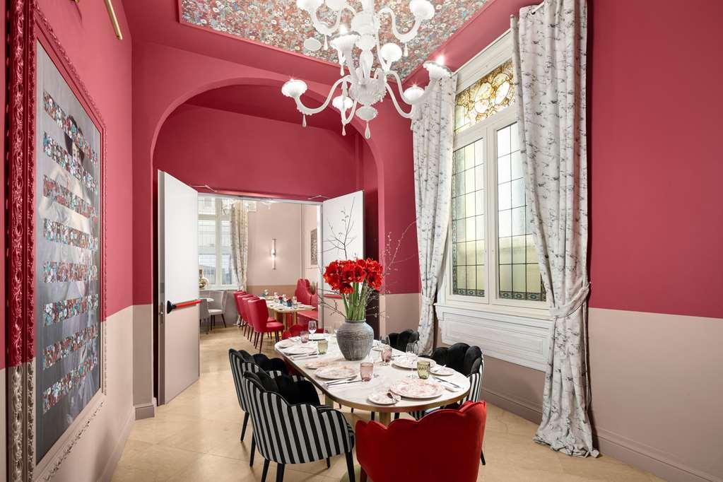 Anglo American Curio Collection By Hilton