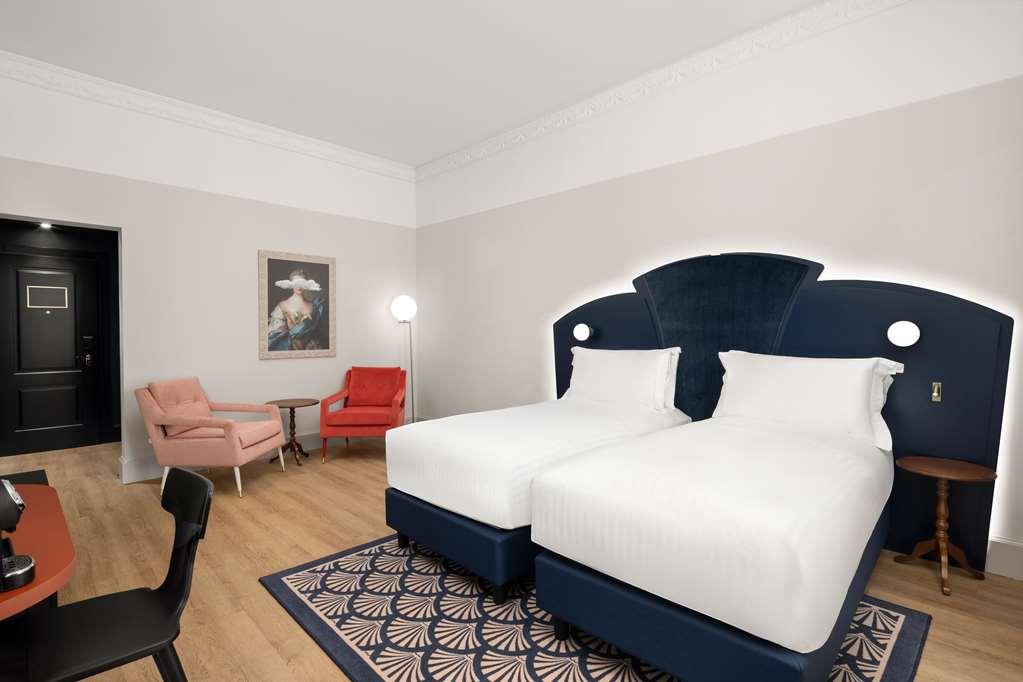 Anglo American Curio Collection By Hilton 4* Florencia