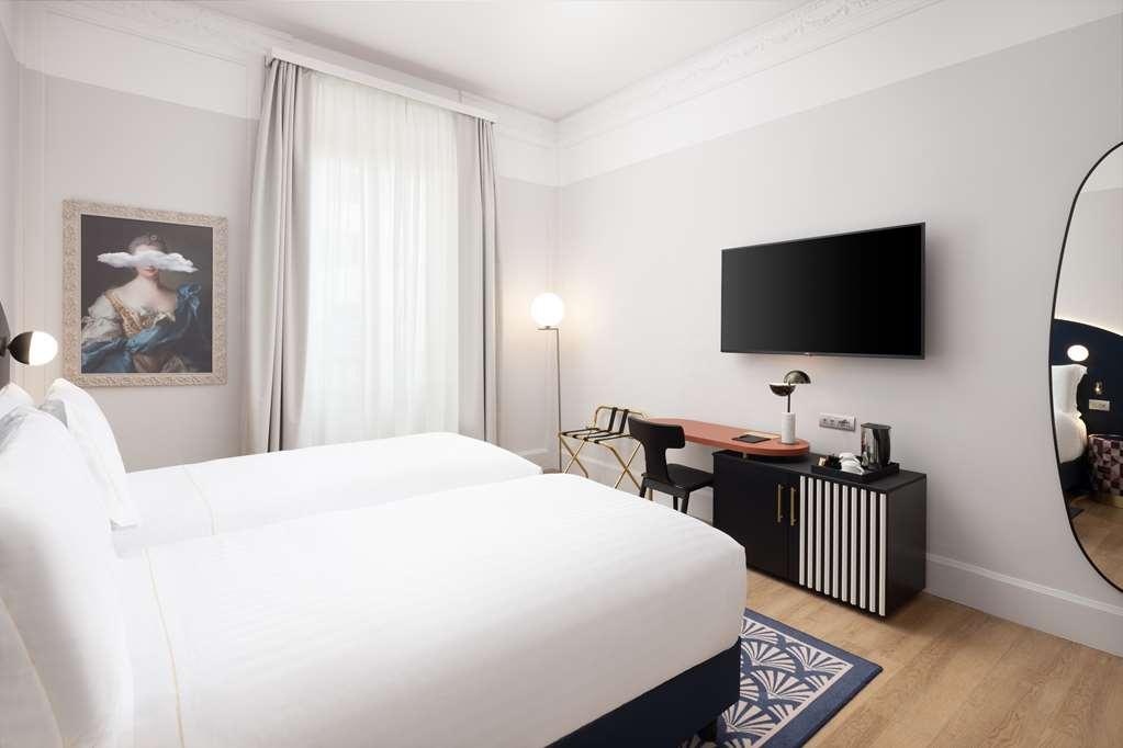 Anglo American Curio Collection By Hilton