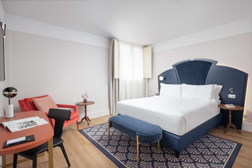 Anglo American Curio Collection By Hilton Florencia