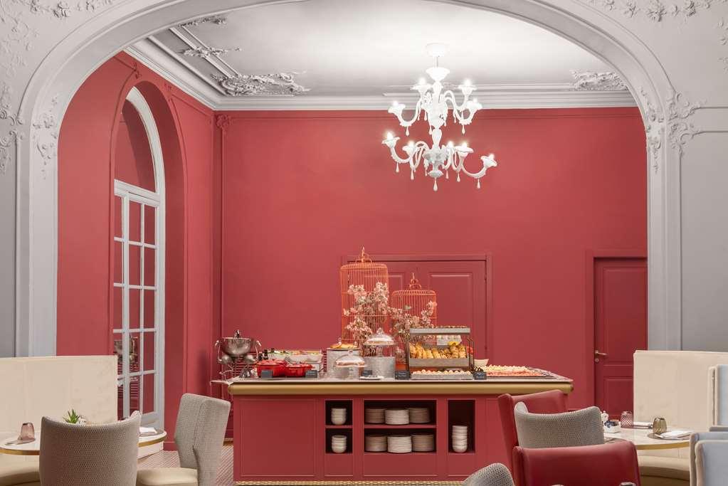 Anglo American Curio Collection By Hilton